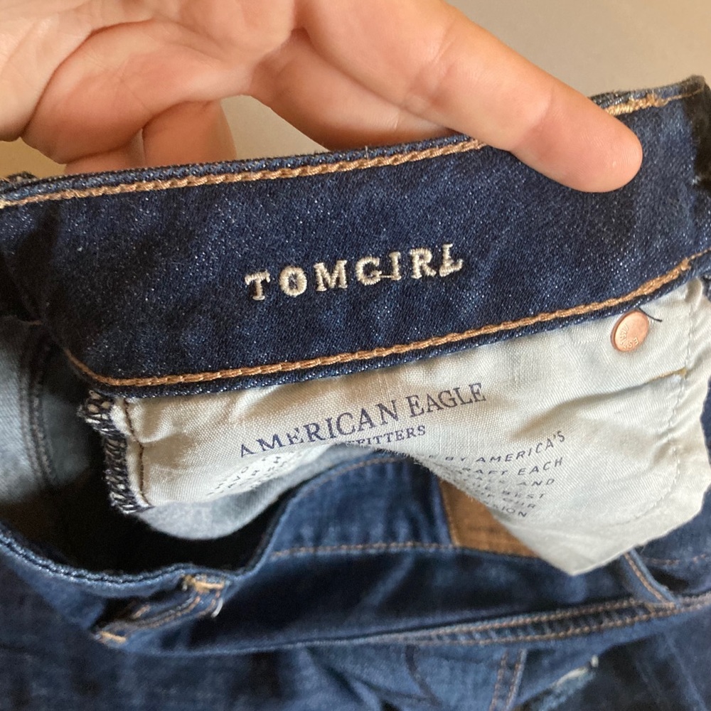 American Eagle Tomgirl Jeans Dark Wash Size 4 - Picture 5 of 7